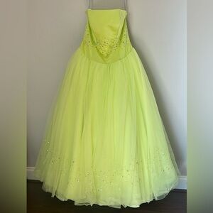 Stunning electric green ballgown! Alfred Angelo satin & tulle, sequined ballgown